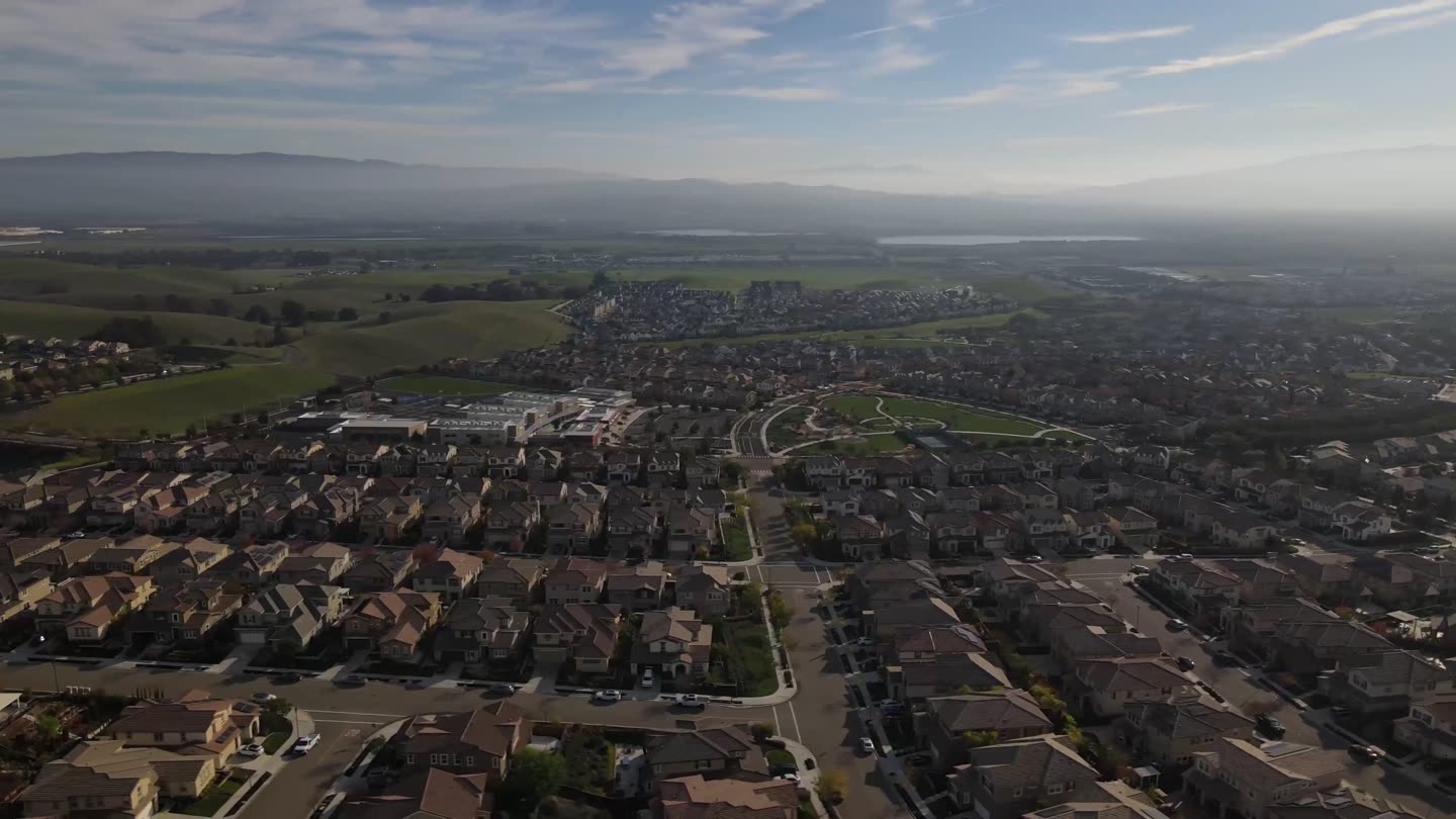 Aerial view of a Northern California suburban neighbourhood